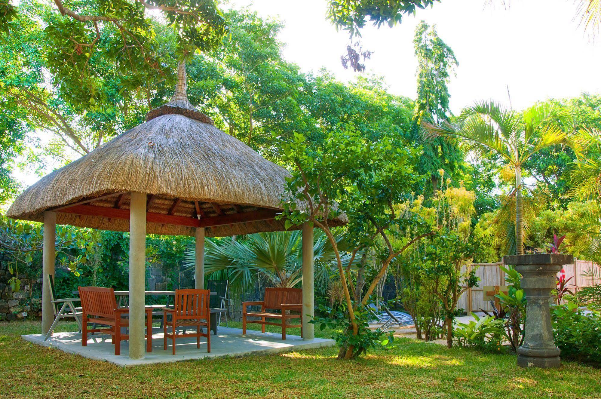 Gardens Retreat Villa Pereybere Beach Exterior photo